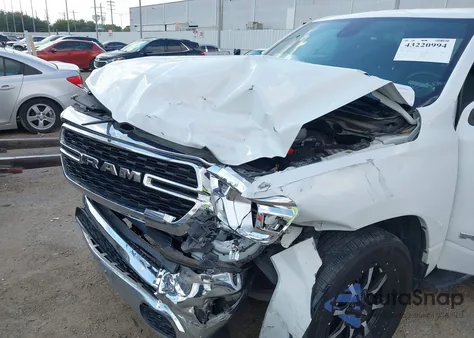 2022 Ram 1500 Lone Star 4X2 5'7 Box z USA, uszkodzony, nr VIN 1C6RREFG0NN261001